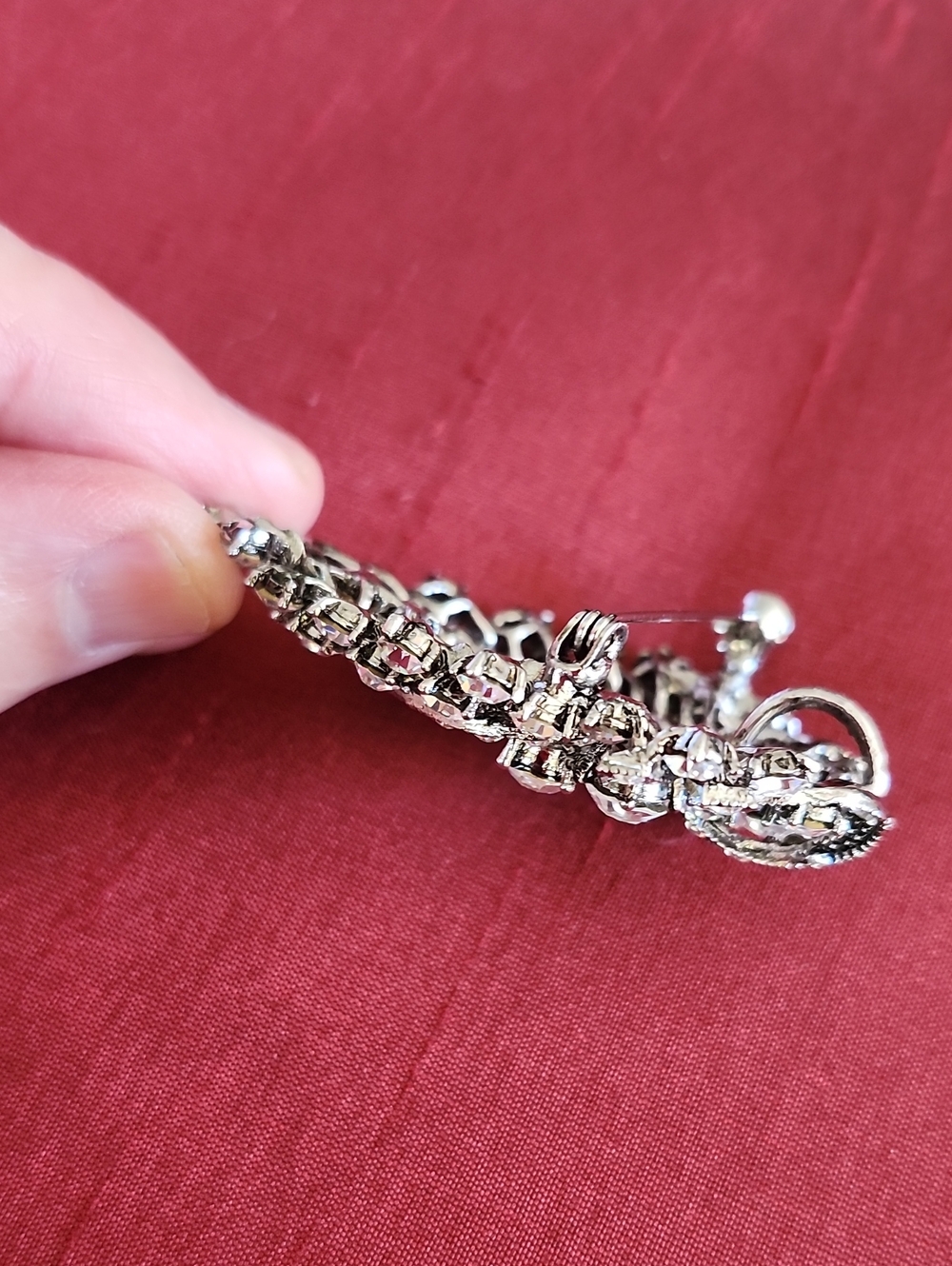 Vintage White Crystal Rhinestone Silver Tone Brooch - Picture 7 of 8
